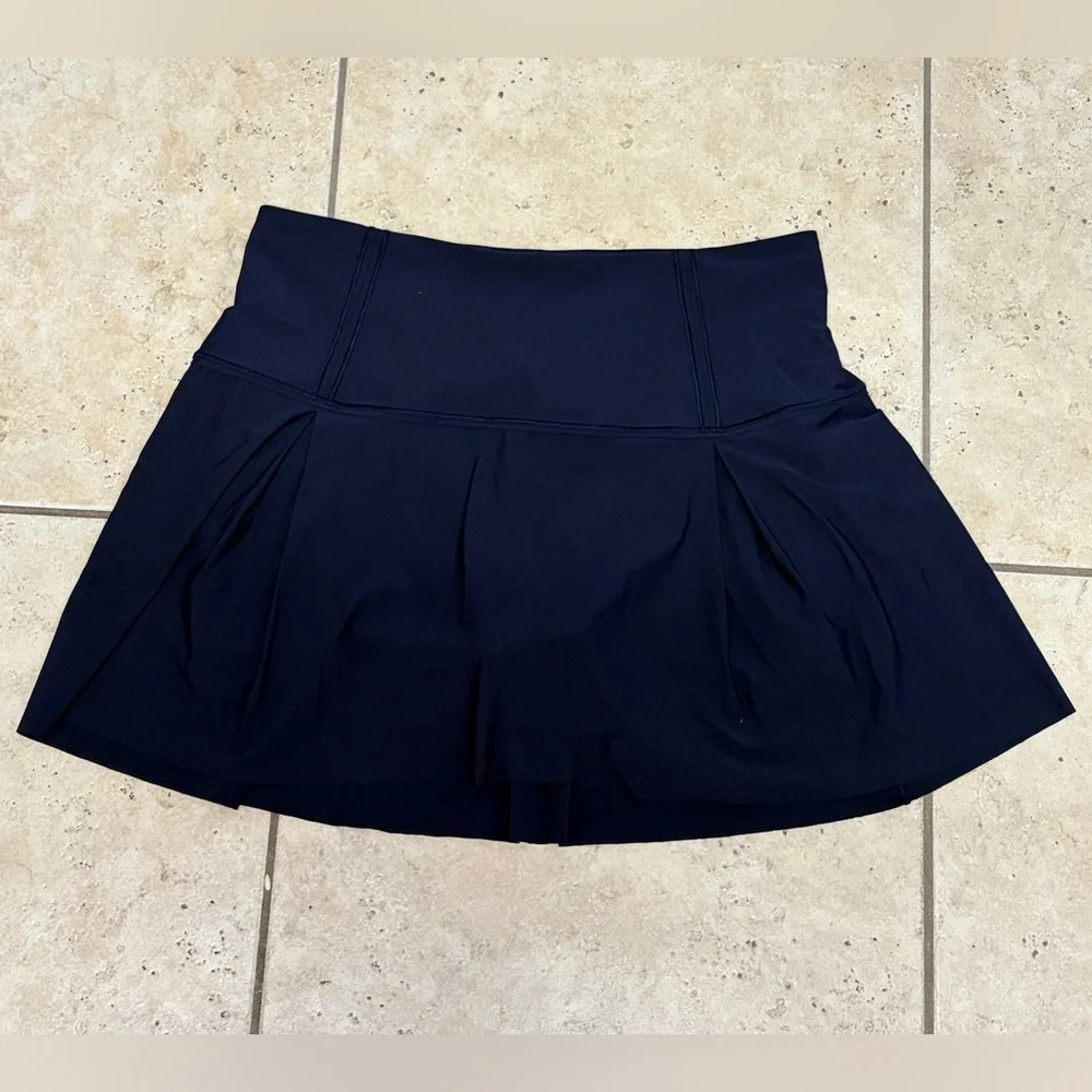 Lululemon Lost in Pace Midnight Navy Skirt *Tall* 15” size 8 - Picture 5 of 8